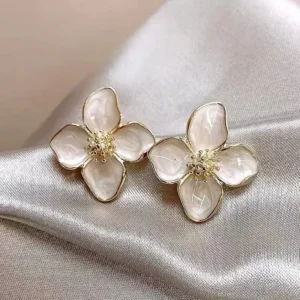 Hypoallergenic Stylish Vintage Flower Stud Earrings Premium Vintage Gold Plated Stainless Steel For Women Party сережки женск