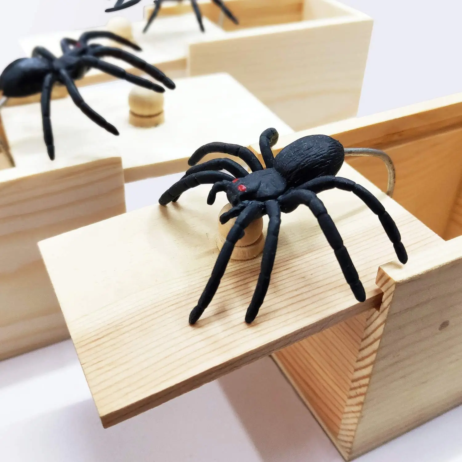 Wooden Prank Spider Scare Box Trick Joke Scarebox Gag Toy For Kid Adult Gifts Christmas Halloween Funny Prank Toys Magic Props - Image 3