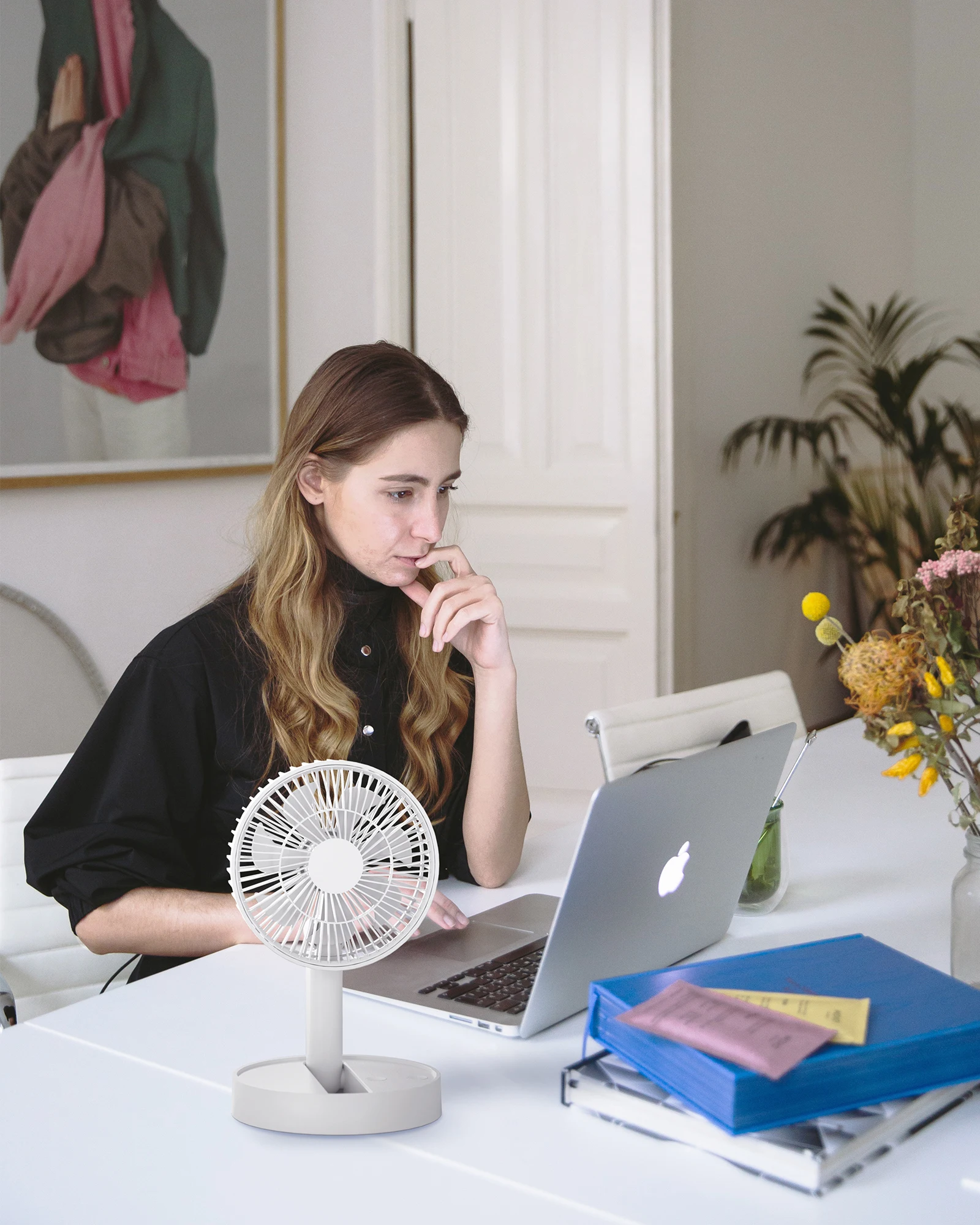 USB Foldable Fan with 4 Speeds & Timing,Battery Operated Mini Fan for Bedroom, Indoor or Outdoor,Table Fan - Image 4