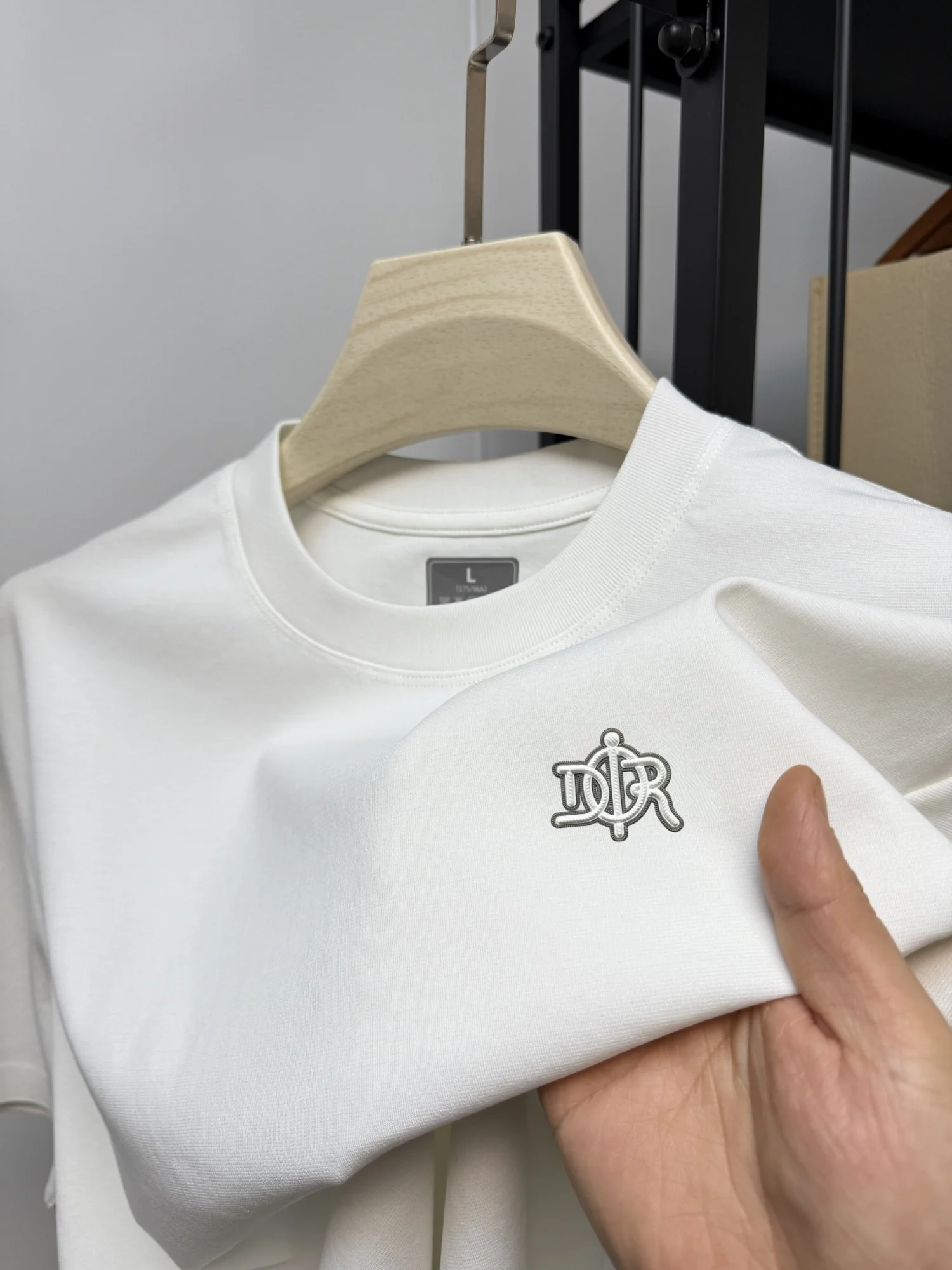 New men's seamless short sleeve round neck high-end brand T-shirt summer fashion high-end letter badge cotton casual sports top
