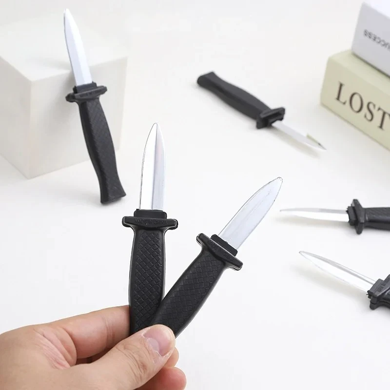 Retractable Fake Knife - Adult Plastic Magic Prank Toy for Jokes, Scary Tricks & Halloween Props (Realistic Toy) - Image 5